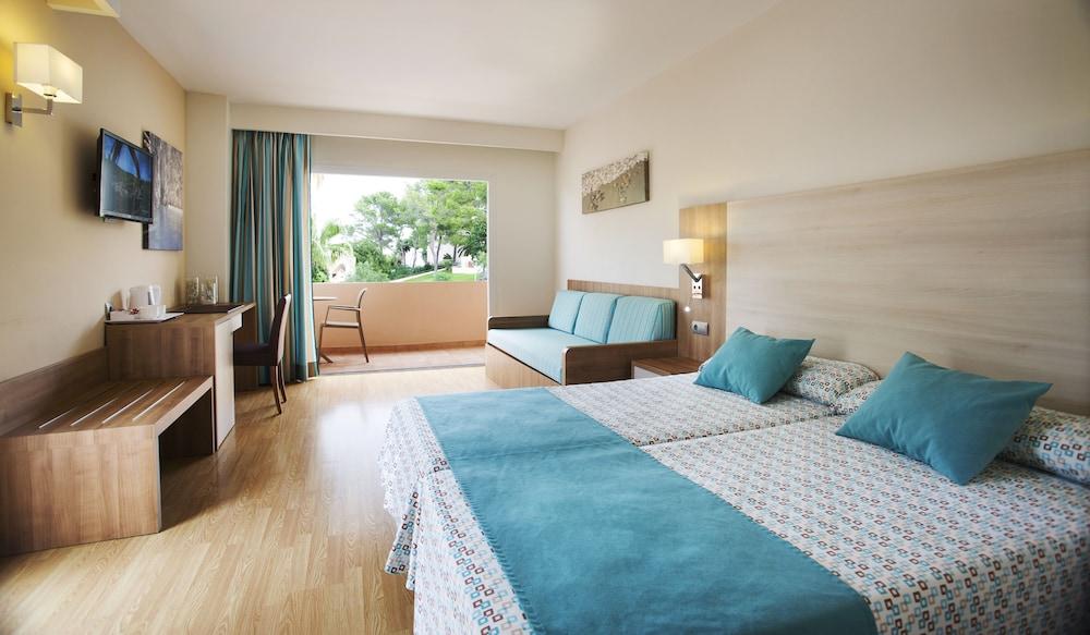 Invisa Hotel Club Cala Verde Playa DPlaya Des Figueral Esterno foto