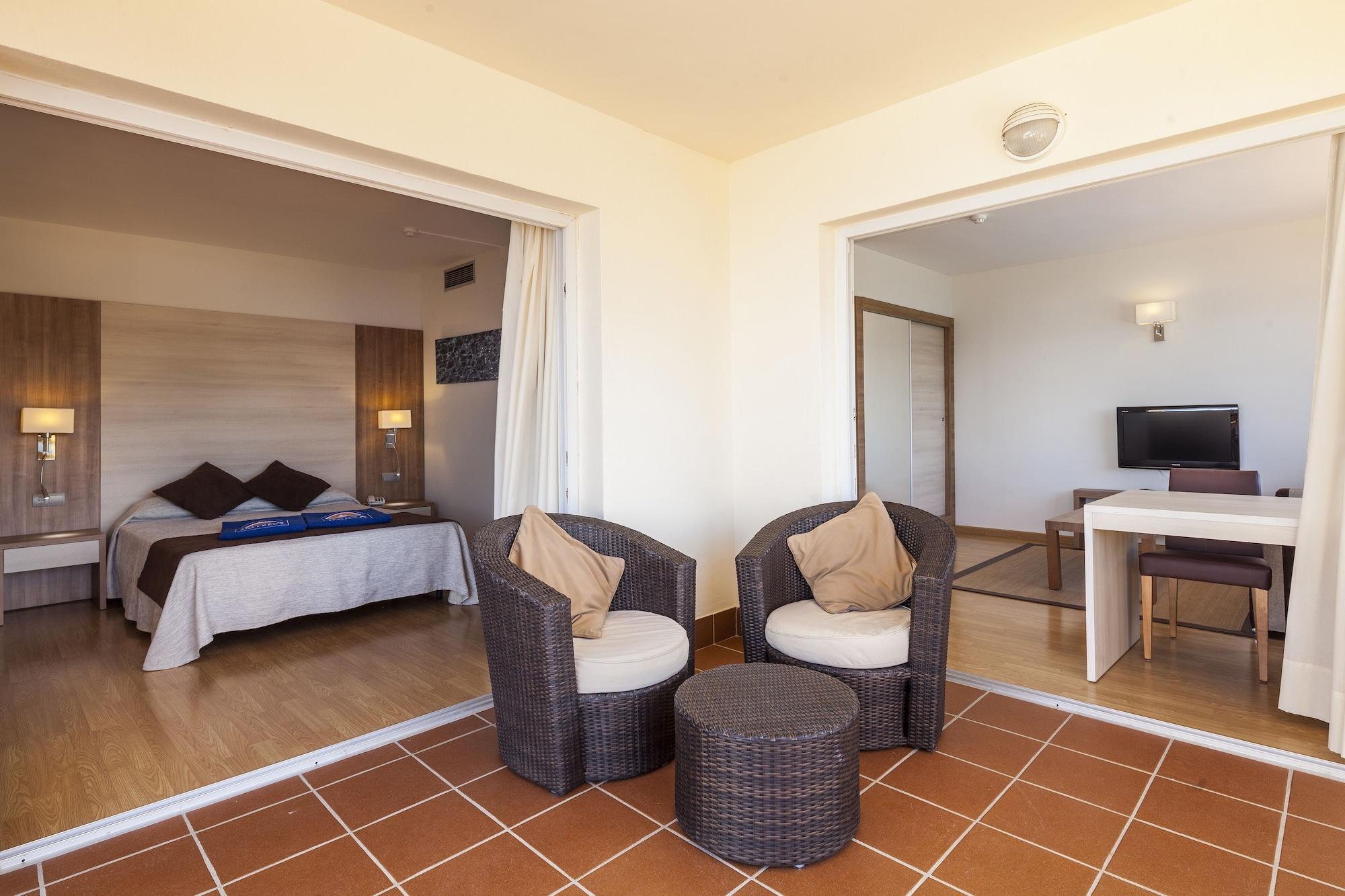 Invisa Hotel Club Cala Verde Playa DPlaya Des Figueral Esterno foto