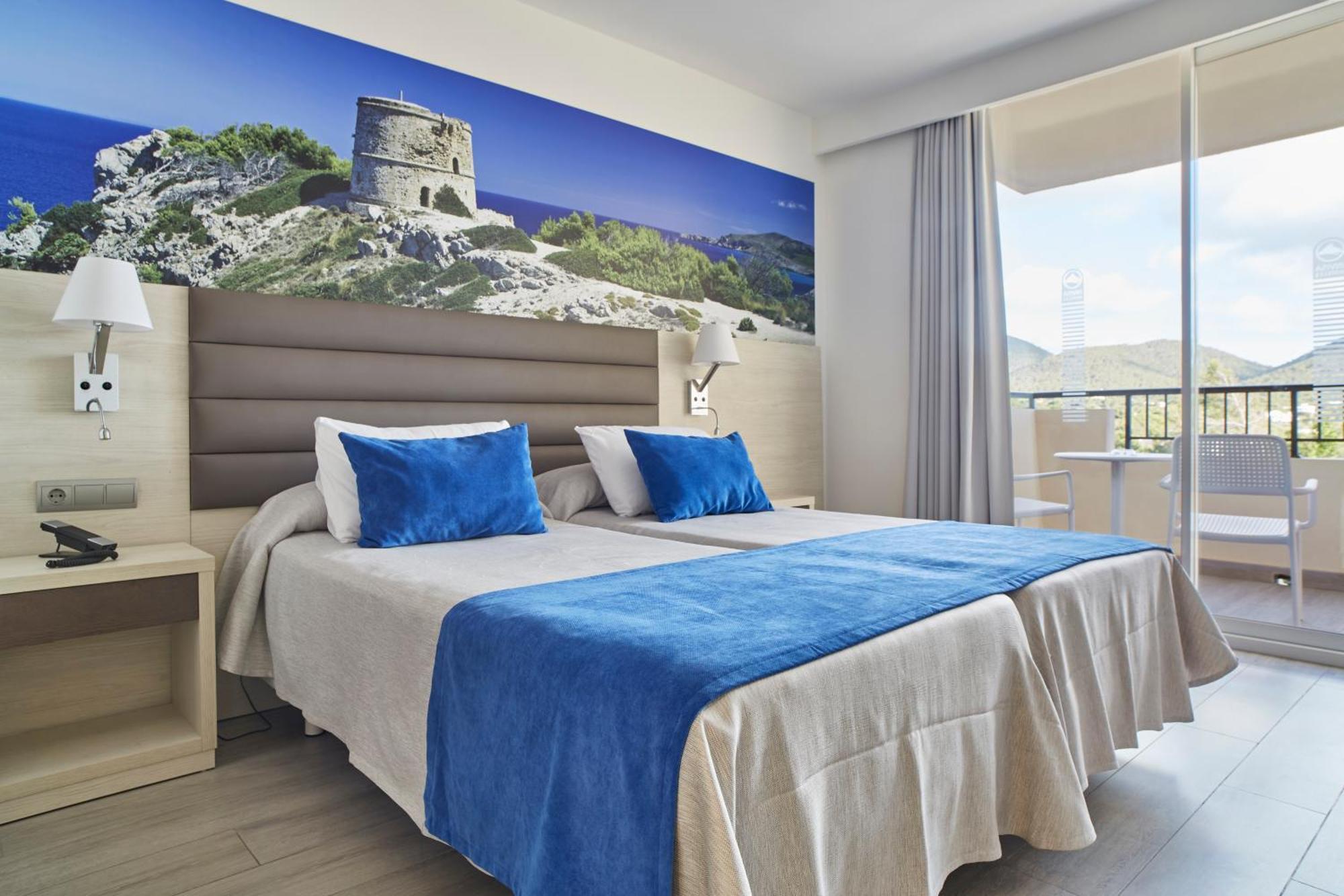 Invisa Hotel Club Cala Verde Playa DPlaya Des Figueral Esterno foto