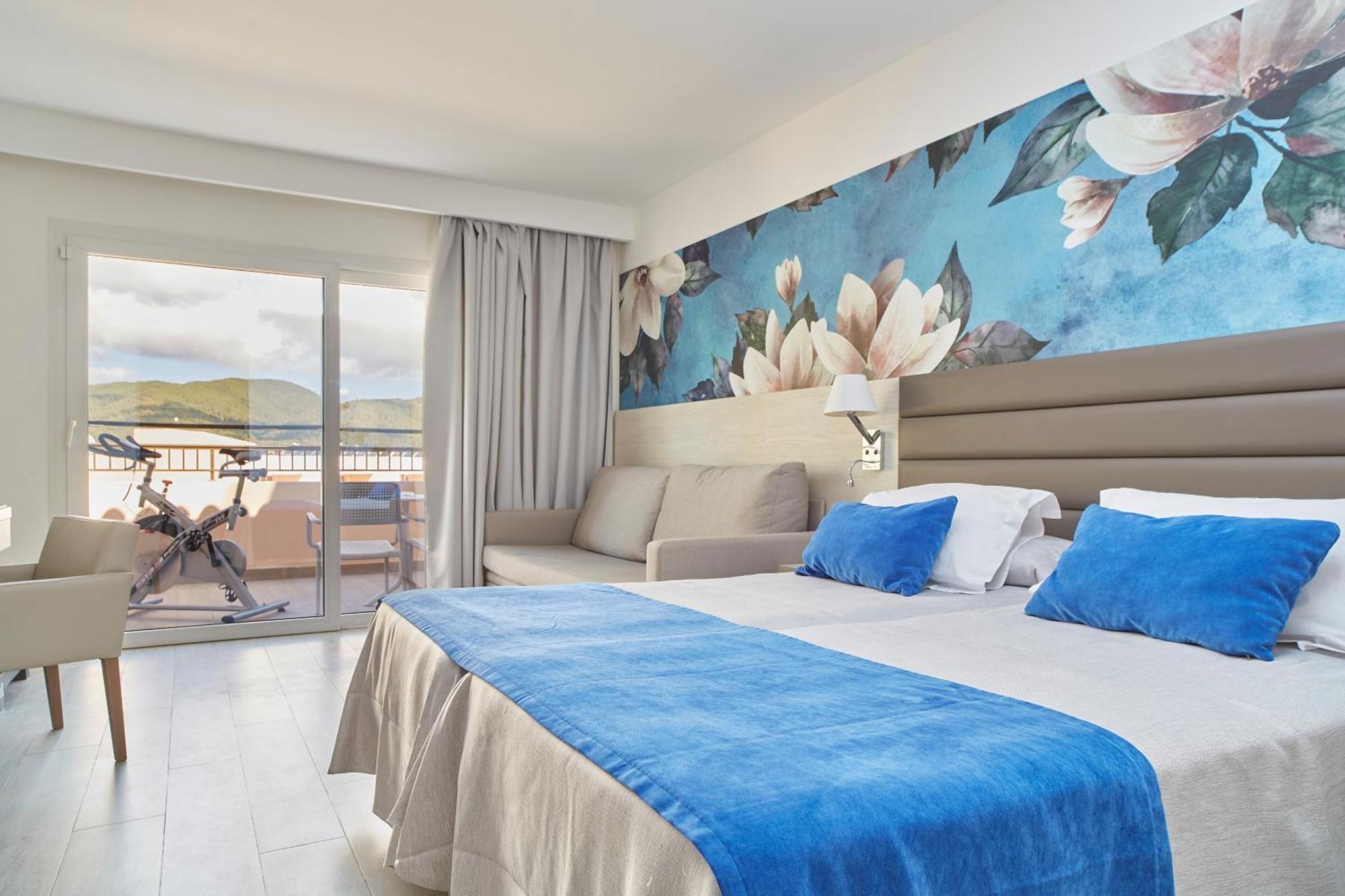 Invisa Hotel Club Cala Verde Playa DPlaya Des Figueral Esterno foto
