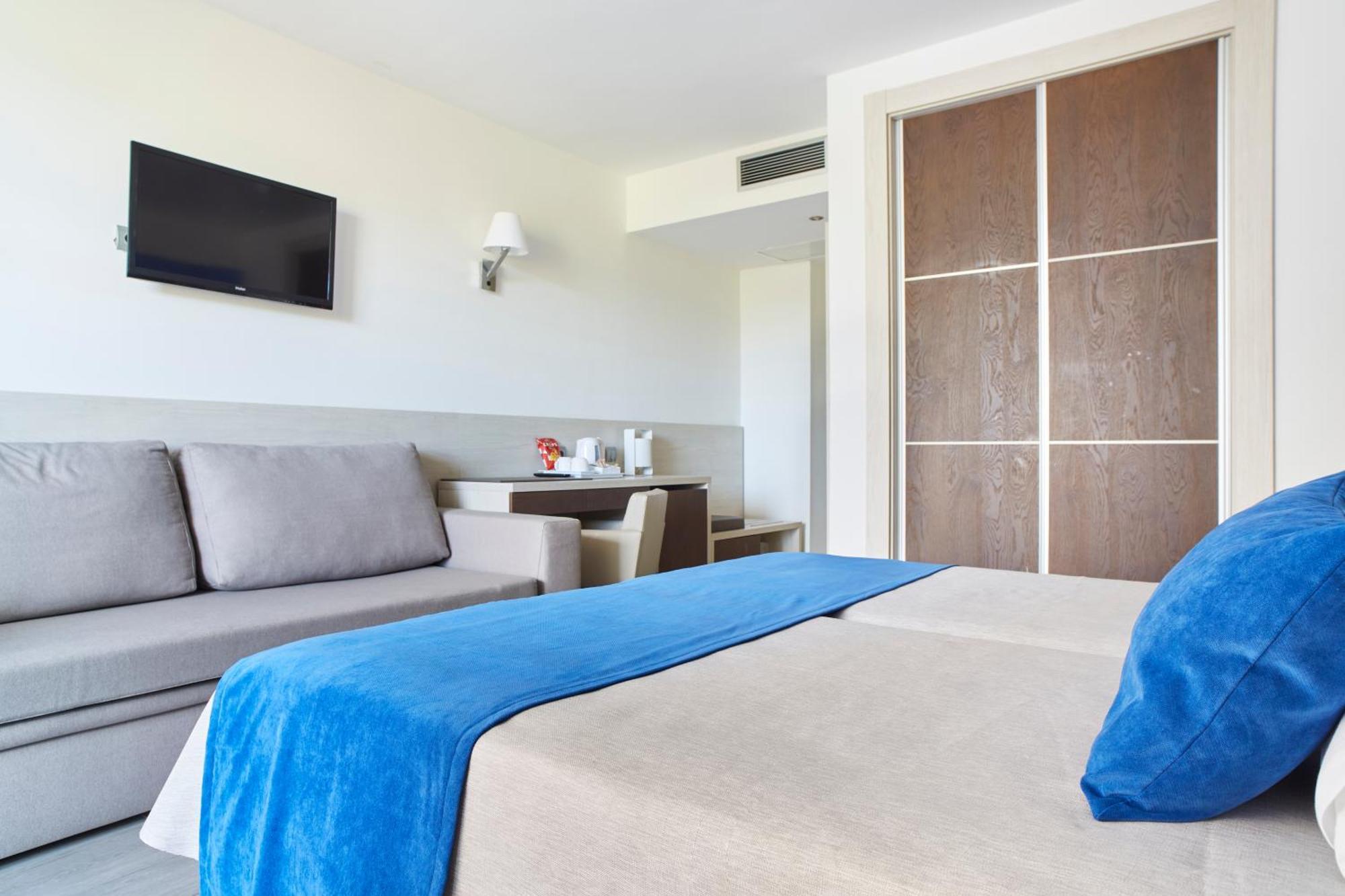 Invisa Hotel Club Cala Verde Playa DPlaya Des Figueral Esterno foto