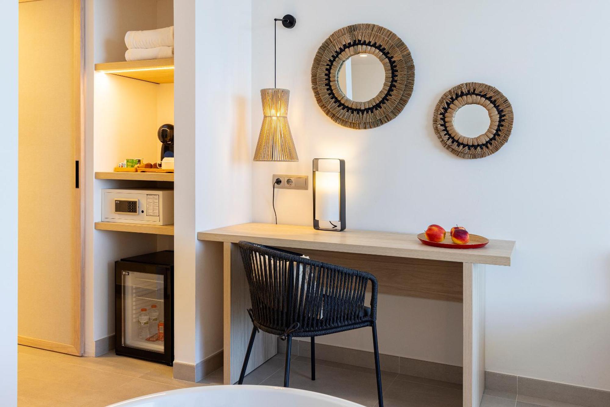 Invisa Hotel Club Cala Verde Playa DPlaya Des Figueral Esterno foto