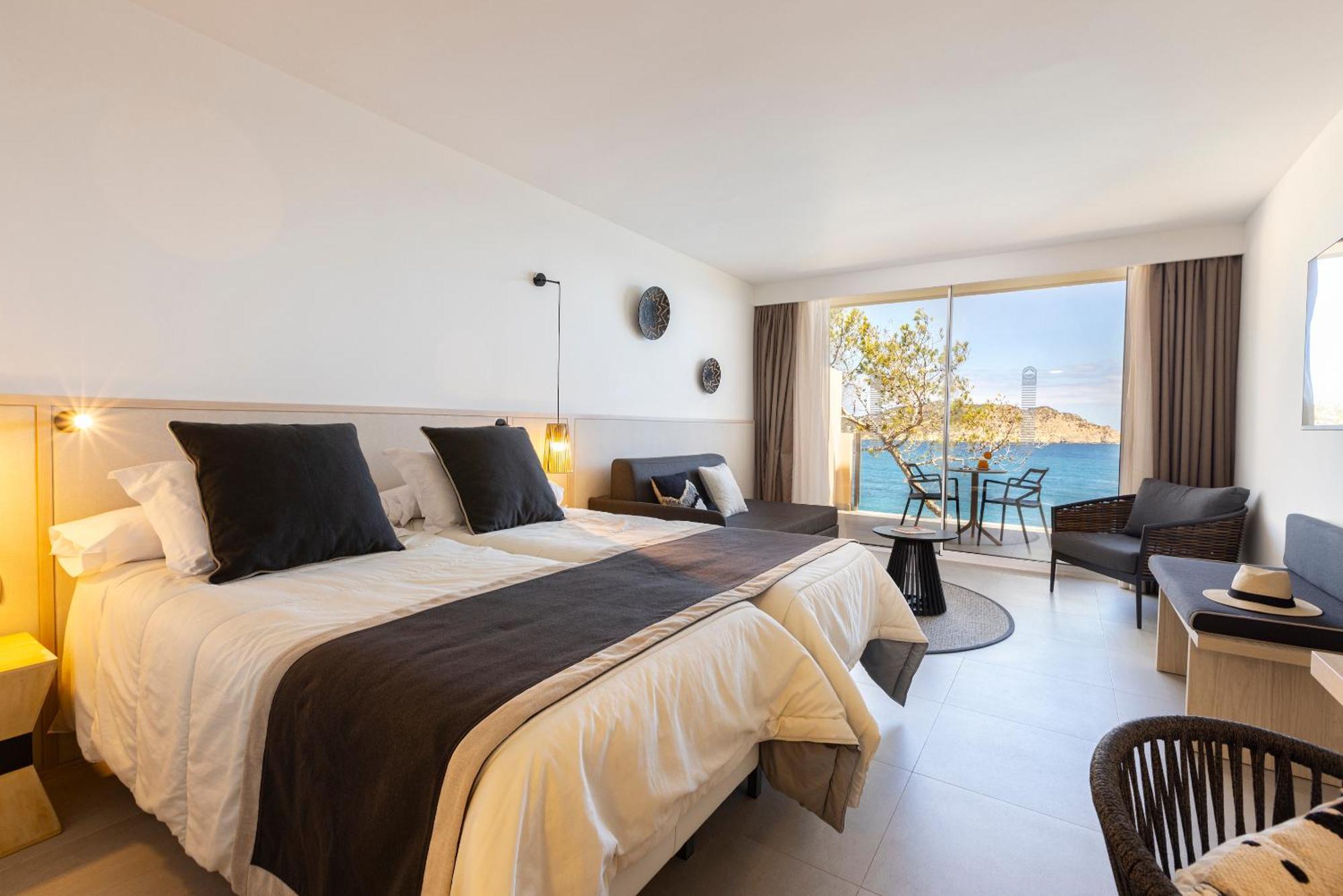 Invisa Hotel Club Cala Verde Playa DPlaya Des Figueral Esterno foto